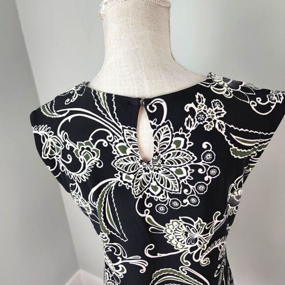 Roz & Ali Sleeveless Aztec Silver Embellished Top Size Small - Picture 5 of 8